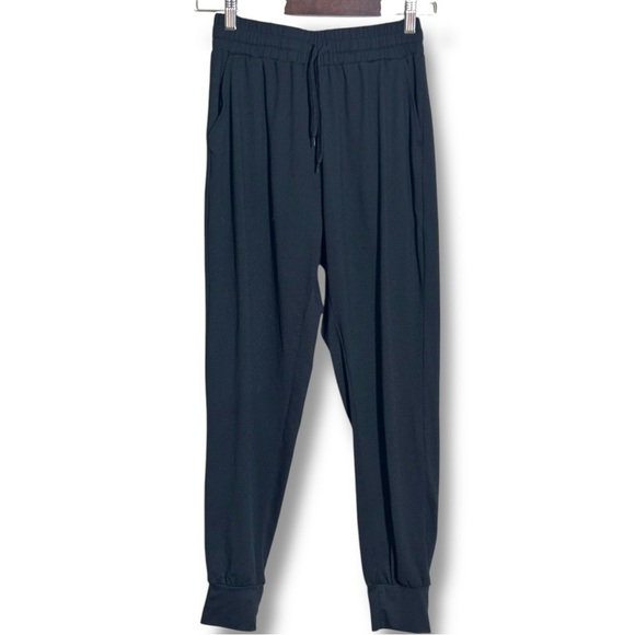 Amazon Basics Women's Black Drawstring Waist Simple Comfy Jogger Pants - Picture 2 of 11